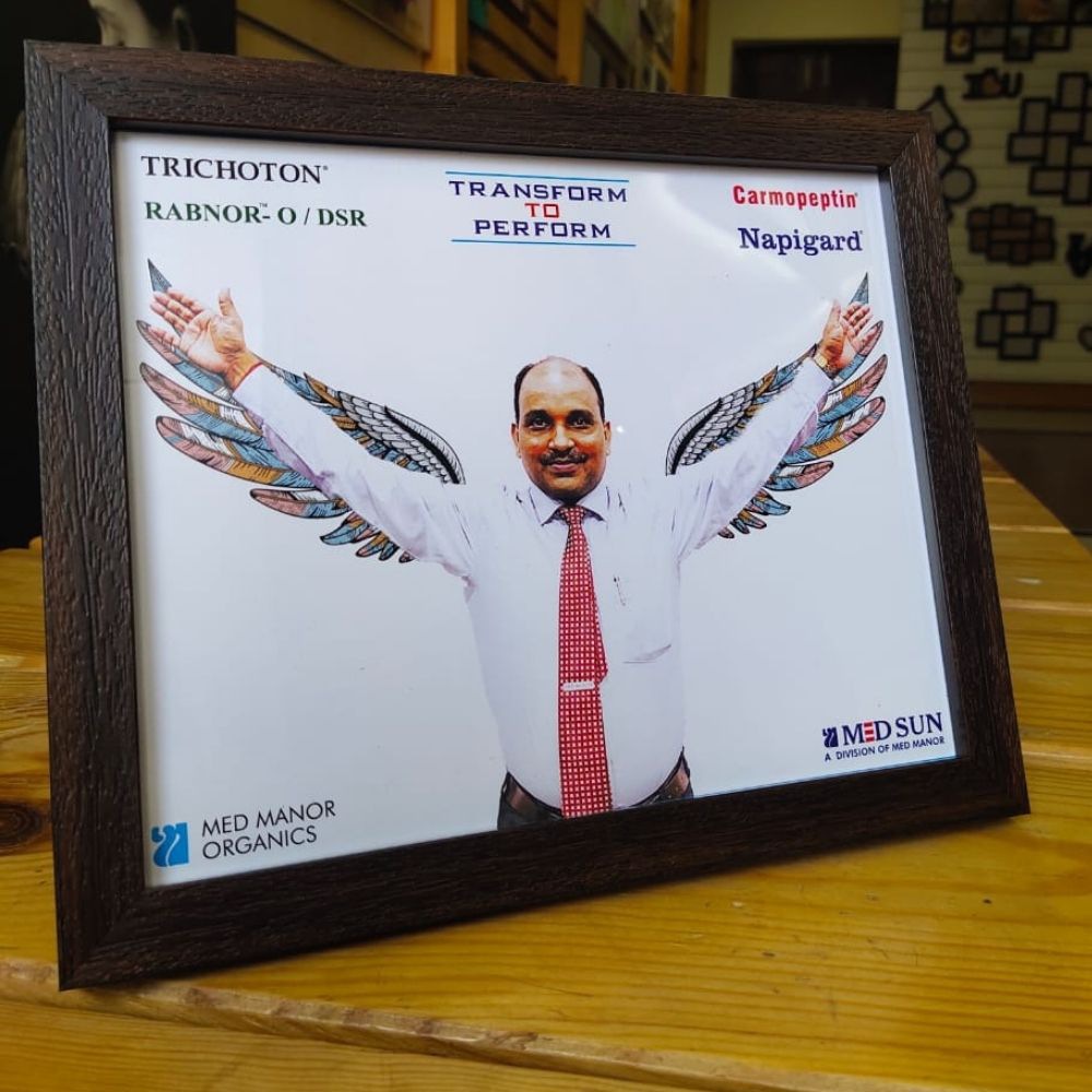 Performance award - Photo frame for MR